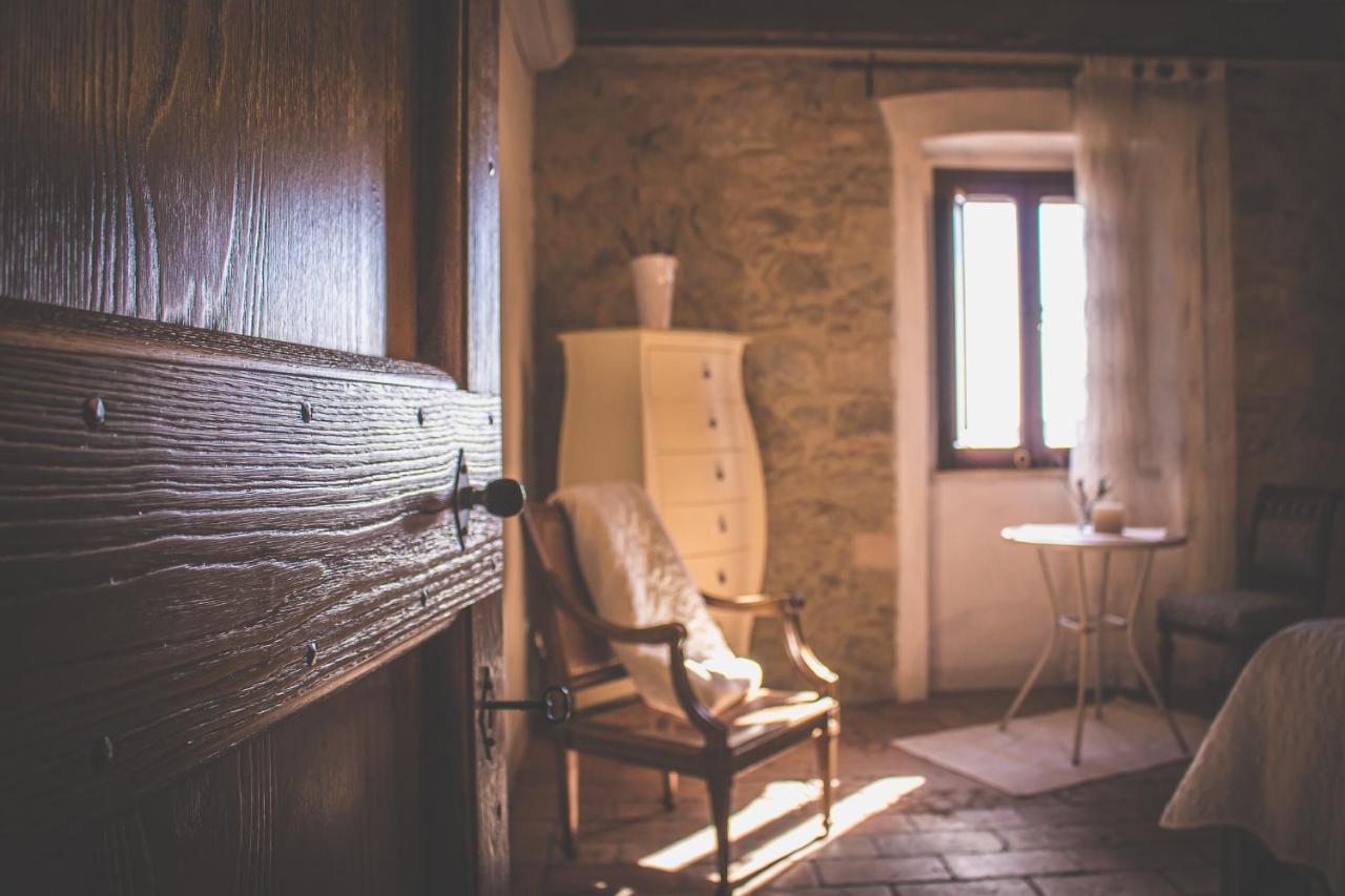 Di Colle In Colle - Agriturismo Пассиньяно-суль-Тразимено Экстерьер фото
