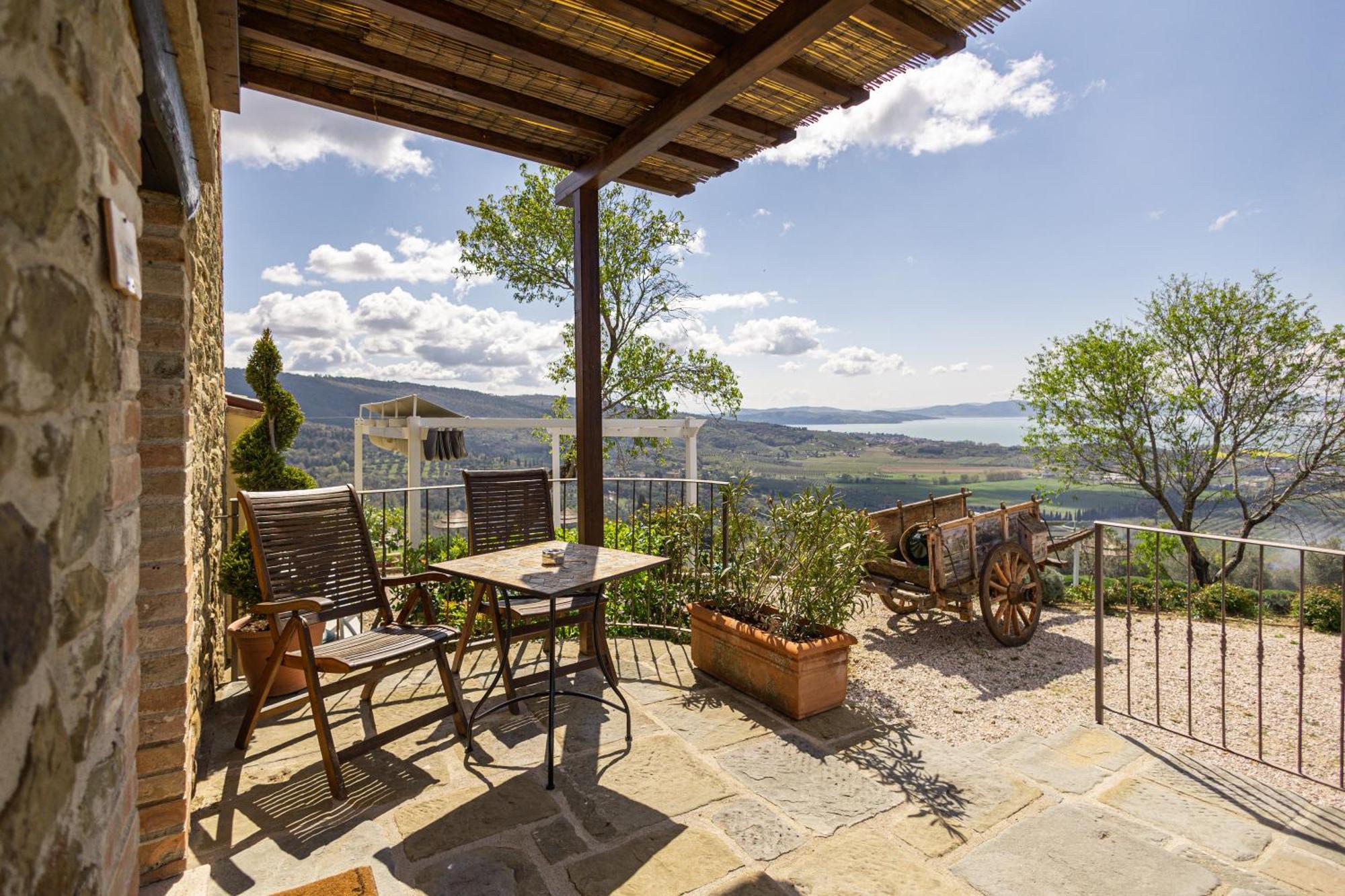 Di Colle In Colle - Agriturismo Пассиньяно-суль-Тразимено Экстерьер фото